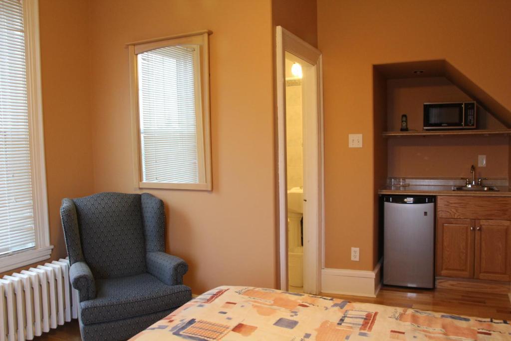 Dolan'S Inn & Suites 皮克图 客房 照片