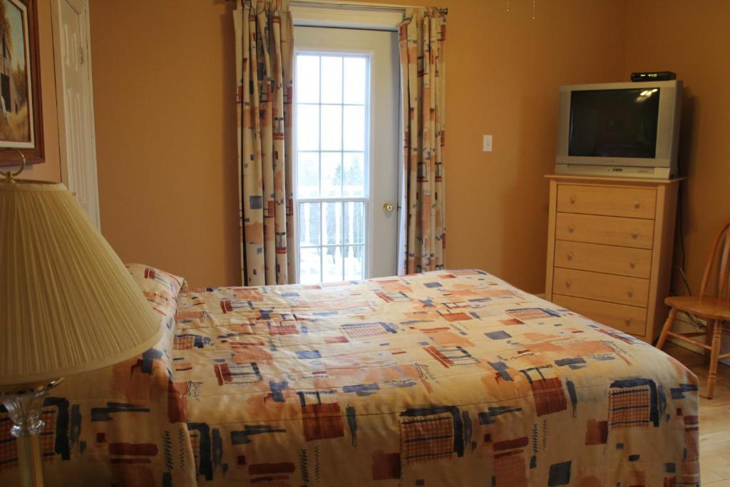 Dolan'S Inn & Suites 皮克图 客房 照片